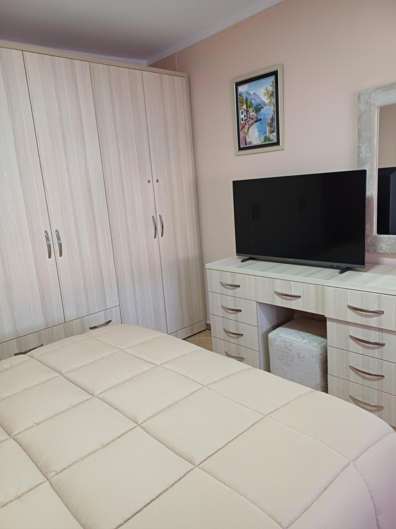 Apartamenti Vero Tirana Buitenkant foto